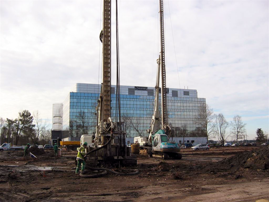 (33) - BORDEAUX - Chantier de fondations IKEA