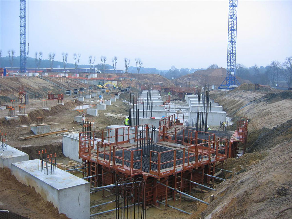 (72) - LE MANS - Chantier de fondations Stade de Football